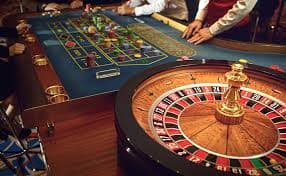 Người dùng Việt Nam chơi slot nổ hũ trên điện thoại